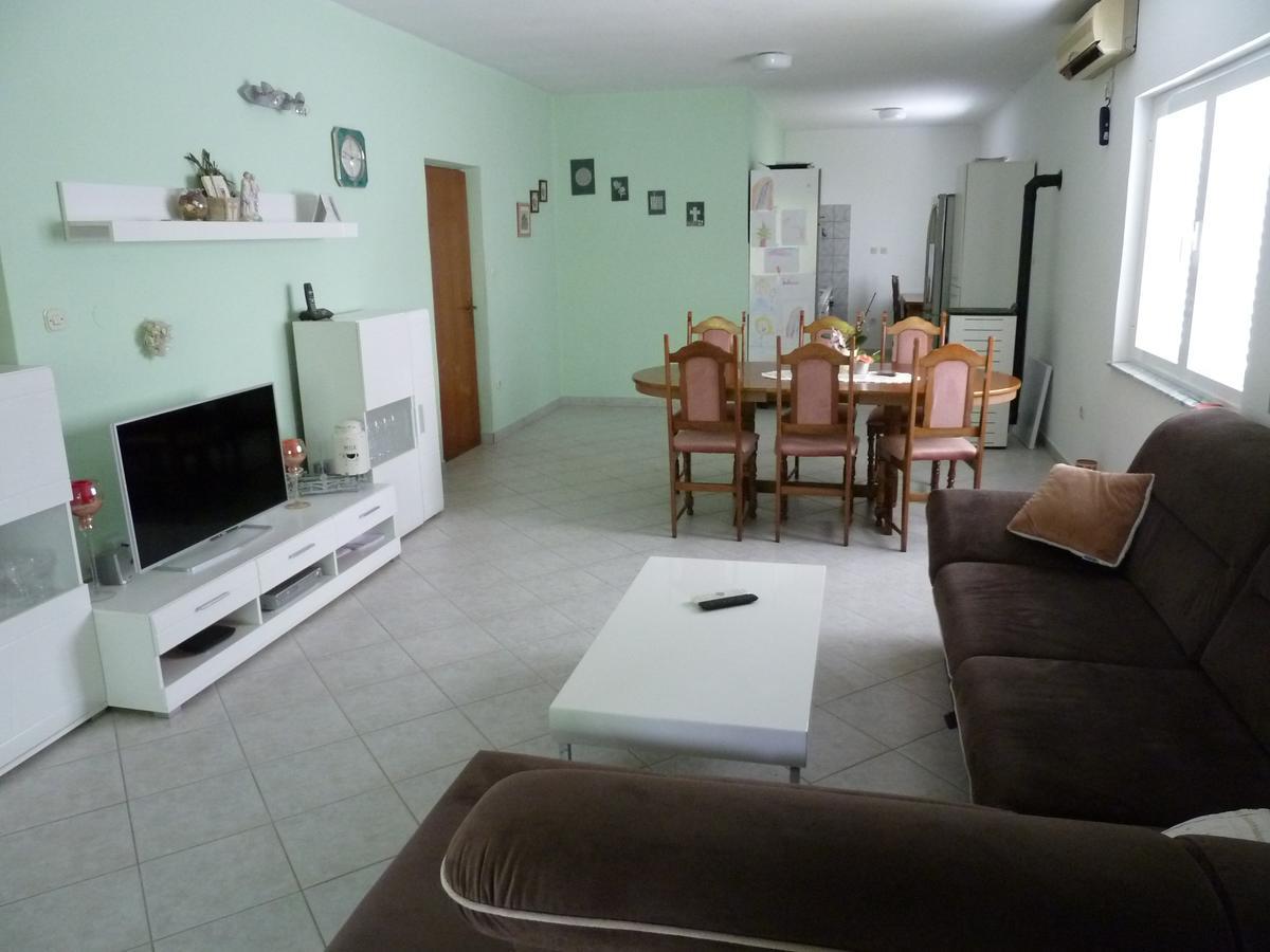 Apartment Mrkic Biograd Na Moru Exterior foto