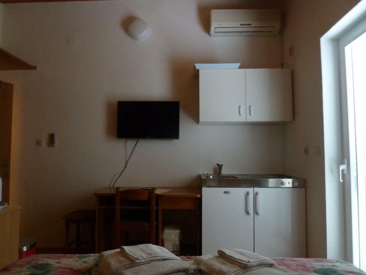 Apartment Mrkic Biograd Na Moru Exterior foto